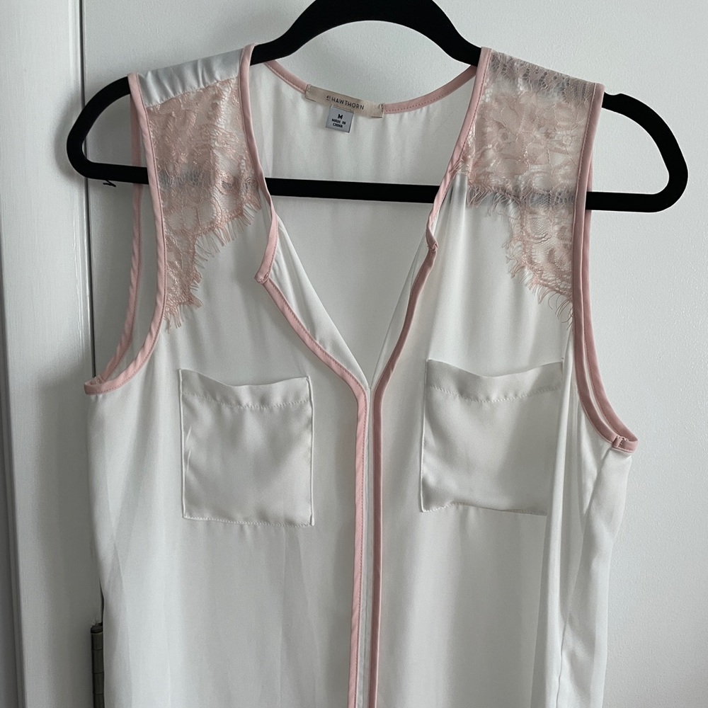 Lightweight top with lace detailing